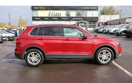 Volkswagen Tiguan II, 2017 год, 2 600 000 рублей, 4 фотография