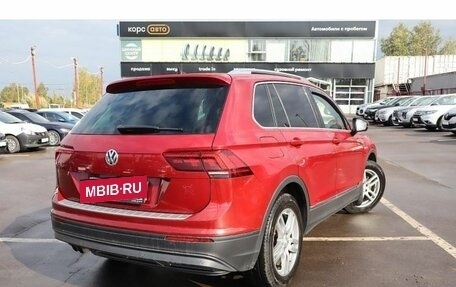 Volkswagen Tiguan II, 2017 год, 2 600 000 рублей, 3 фотография