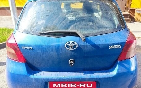 Toyota Yaris III рестайлинг, 2008 год, 550 000 рублей, 2 фотография