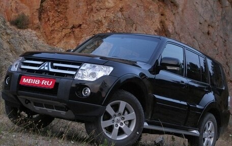 Mitsubishi Pajero IV, 2011 год, 2 290 000 рублей, 1 фотография