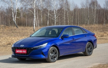 Hyundai Elantra, 2022 год, 2 240 000 рублей, 1 фотография