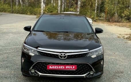 Toyota Camry, 2018 год, 2 790 000 рублей, 3 фотография