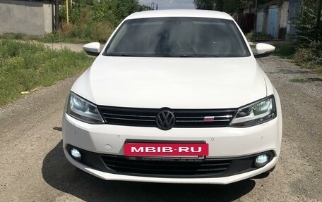 Volkswagen Jetta VI, 2012 год, 1 520 000 рублей, 2 фотография