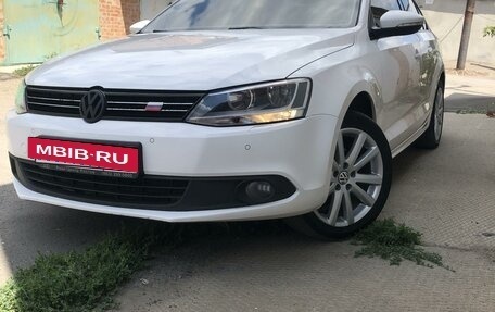 Volkswagen Jetta VI, 2012 год, 1 520 000 рублей, 4 фотография