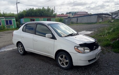 Toyota Platz, 2001 год, 250 000 рублей, 3 фотография