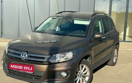 Volkswagen Tiguan I, 2015 год, 1 850 000 рублей, 2 фотография