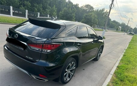 Lexus RX IV рестайлинг, 2021 год, 5 600 000 рублей, 4 фотография