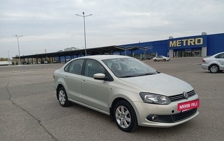 Volkswagen Polo VI (EU Market), 2011 год, 770 000 рублей, 2 фотография