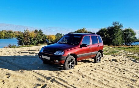 Chevrolet Niva I рестайлинг, 2004 год, 330 000 рублей, 1 фотография