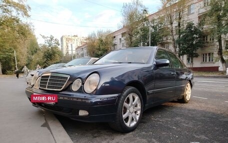 Mercedes-Benz E-Класс, 1999 год, 650 000 рублей, 3 фотография