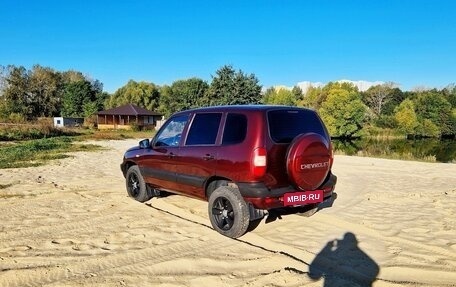 Chevrolet Niva I рестайлинг, 2004 год, 330 000 рублей, 5 фотография