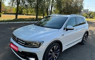 Volkswagen Tiguan II, 2019 год, 4 299 000 рублей, 1 фотография