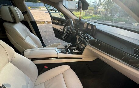 BMW 7 серия, 2014 год, 2 800 000 рублей, 9 фотография