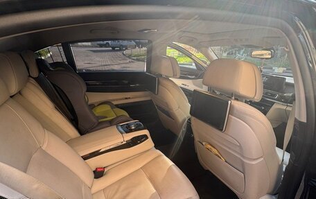 BMW 7 серия, 2014 год, 2 800 000 рублей, 11 фотография