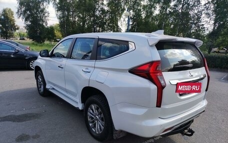 Mitsubishi Pajero Sport III рестайлинг, 2020 год, 3 100 000 рублей, 6 фотография