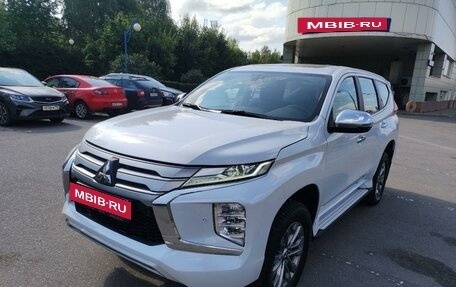 Mitsubishi Pajero Sport III рестайлинг, 2020 год, 3 100 000 рублей, 3 фотография