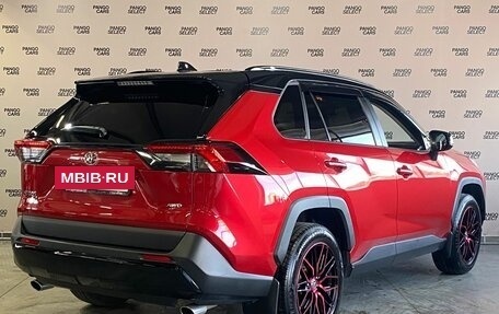 Toyota RAV4, 2021 год, 3 900 000 рублей, 5 фотография