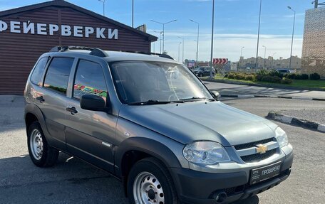 Chevrolet Niva I рестайлинг, 2013 год, 662 000 рублей, 3 фотография