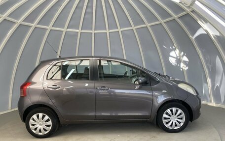 Toyota Yaris III рестайлинг, 2008 год, 727 000 рублей, 4 фотография