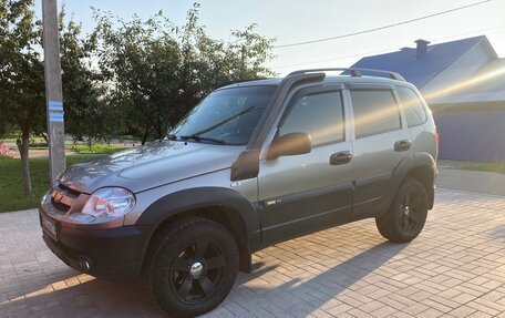 Chevrolet Niva I рестайлинг, 2016 год, 870 000 рублей, 4 фотография