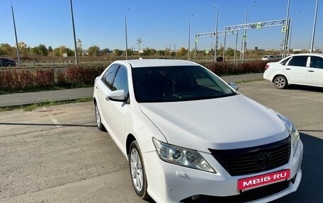 Toyota Camry, 2013 год, 1 870 000 рублей, 6 фотография