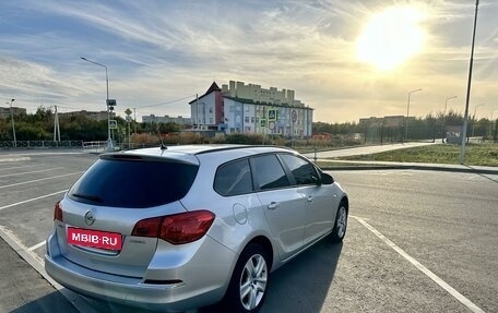 Opel Astra J, 2012 год, 1 270 000 рублей, 4 фотография