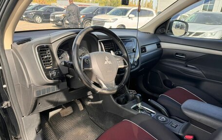 Mitsubishi Outlander III рестайлинг 3, 2014 год, 1 699 000 рублей, 5 фотография