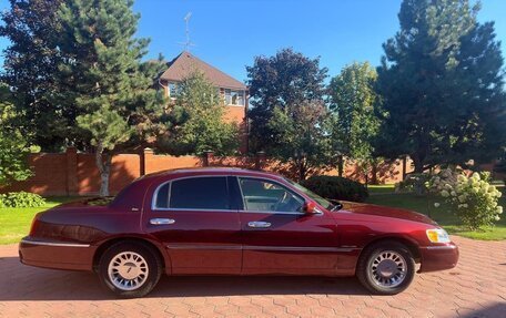 Lincoln Town Car III рестайлинг, 1999 год, 1 350 000 рублей, 5 фотография