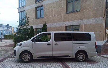 Peugeot Traveller I, 2020 год, 2 950 000 рублей, 2 фотография