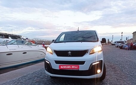 Peugeot Traveller I, 2020 год, 2 950 000 рублей, 8 фотография