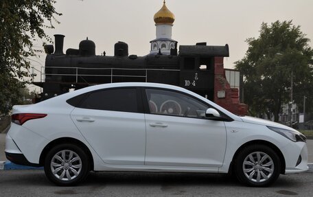 Hyundai Solaris II рестайлинг, 2020 год, 1 899 000 рублей, 4 фотография