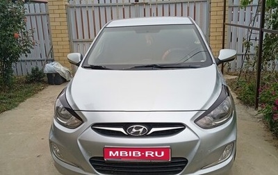 Hyundai Solaris II рестайлинг, 2011 год, 780 000 рублей, 1 фотография