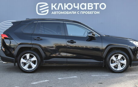 Toyota RAV4, 2021 год, 3 730 000 рублей, 5 фотография