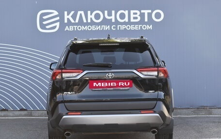 Toyota RAV4, 2021 год, 3 730 000 рублей, 4 фотография