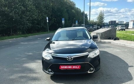 Toyota Camry, 2017 год, 2 380 000 рублей, 1 фотография