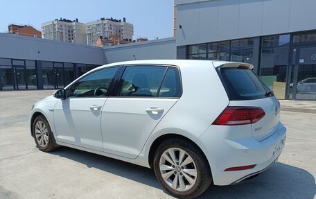 Volkswagen Golf VII, 2019 год, 1 690 000 рублей, 2 фотография