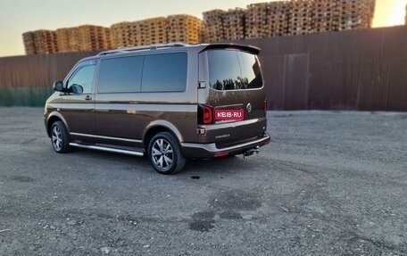 Volkswagen Caravelle T5, 2014 год, 2 650 000 рублей, 1 фотография