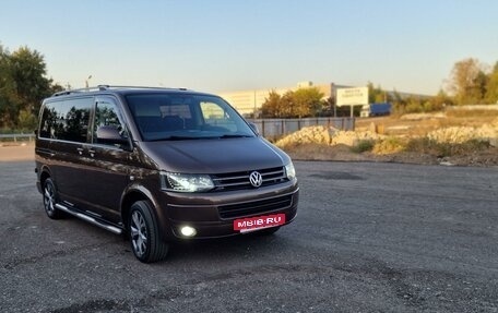 Volkswagen Caravelle T5, 2014 год, 2 650 000 рублей, 6 фотография