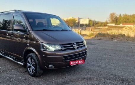 Volkswagen Caravelle T5, 2014 год, 2 650 000 рублей, 18 фотография