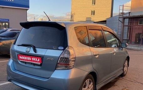 Honda Fit III, 2006 год, 680 000 рублей, 3 фотография