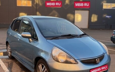 Honda Fit III, 2006 год, 680 000 рублей, 2 фотография