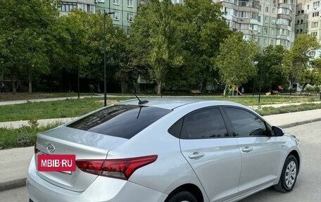 Hyundai Solaris II рестайлинг, 2017 год, 1 220 000 рублей, 6 фотография