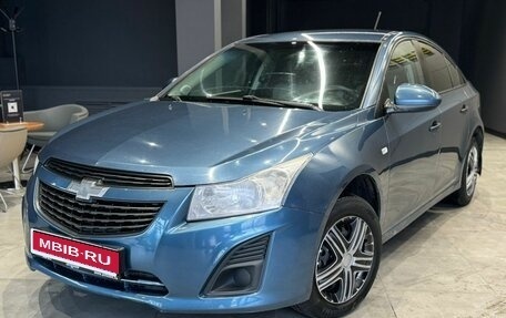 Chevrolet Cruze II, 2013 год, 800 000 рублей, 1 фотография