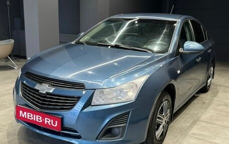 Chevrolet Cruze II, 2013 год, 800 000 рублей, 2 фотография