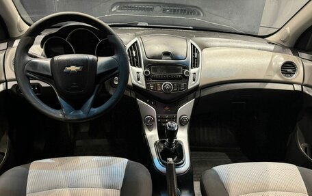 Chevrolet Cruze II, 2013 год, 800 000 рублей, 12 фотография