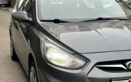 Hyundai Solaris II рестайлинг, 2013 год, 850 000 рублей, 2 фотография