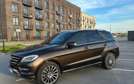 Mercedes-Benz M-Класс, 2012 год, 2 950 000 рублей, 2 фотография