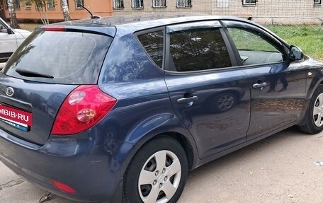 KIA cee'd I рестайлинг, 2009 год, 715 000 рублей, 4 фотография