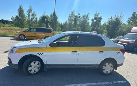 Renault Logan II, 2018 год, 750 000 рублей, 3 фотография