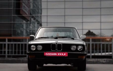 BMW 5 серия, 1986 год, 1 500 000 рублей, 6 фотография